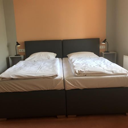Hotel Kipphut Sarstedt Eksteriør bilde