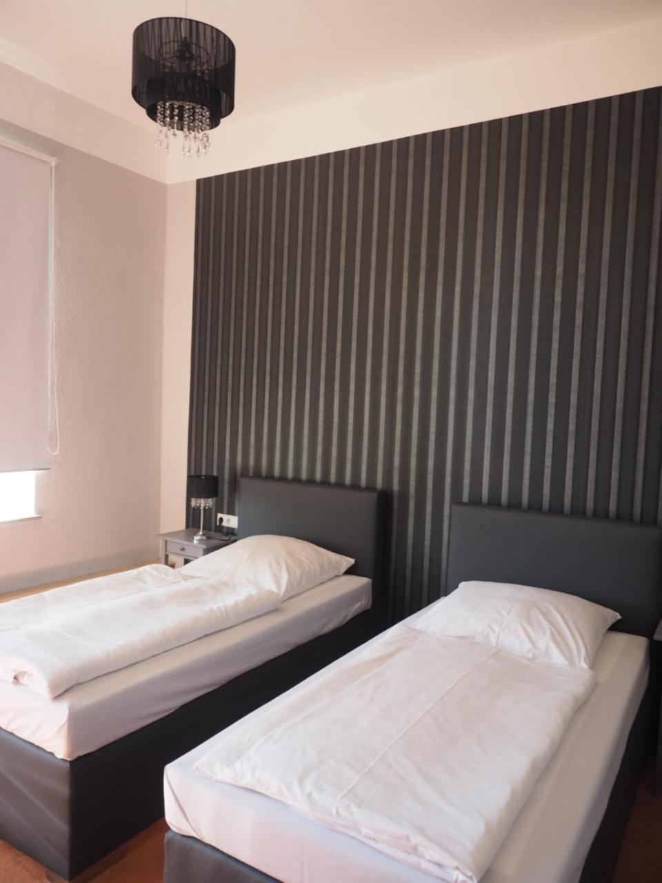 Hotel Kipphut Sarstedt Eksteriør bilde